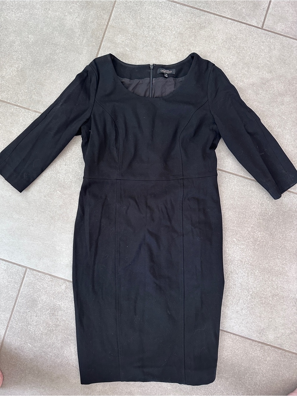 Elegant Black Midi Sheath Dress with Three-Quarter Sleeves